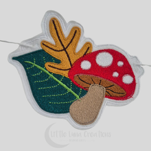 Load image into Gallery viewer, Felt Woodland Bunting